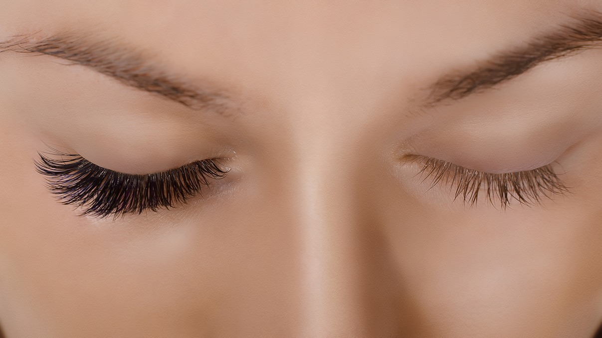 eyelash extension procedure close up view of beau 2023 11 27 05 08 27 utc 2 LATISSE