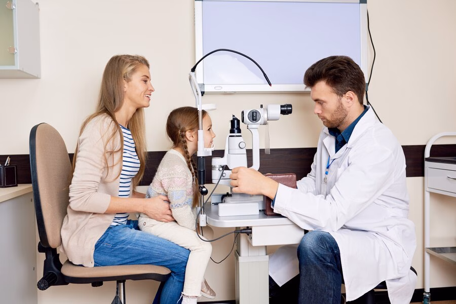 little jpg eye doctors that accept medicaid