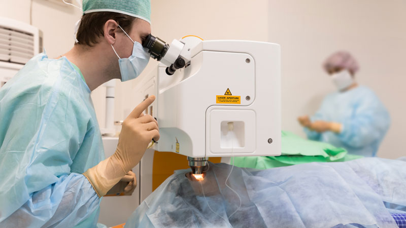 cataract surgery 1 laser vision correction